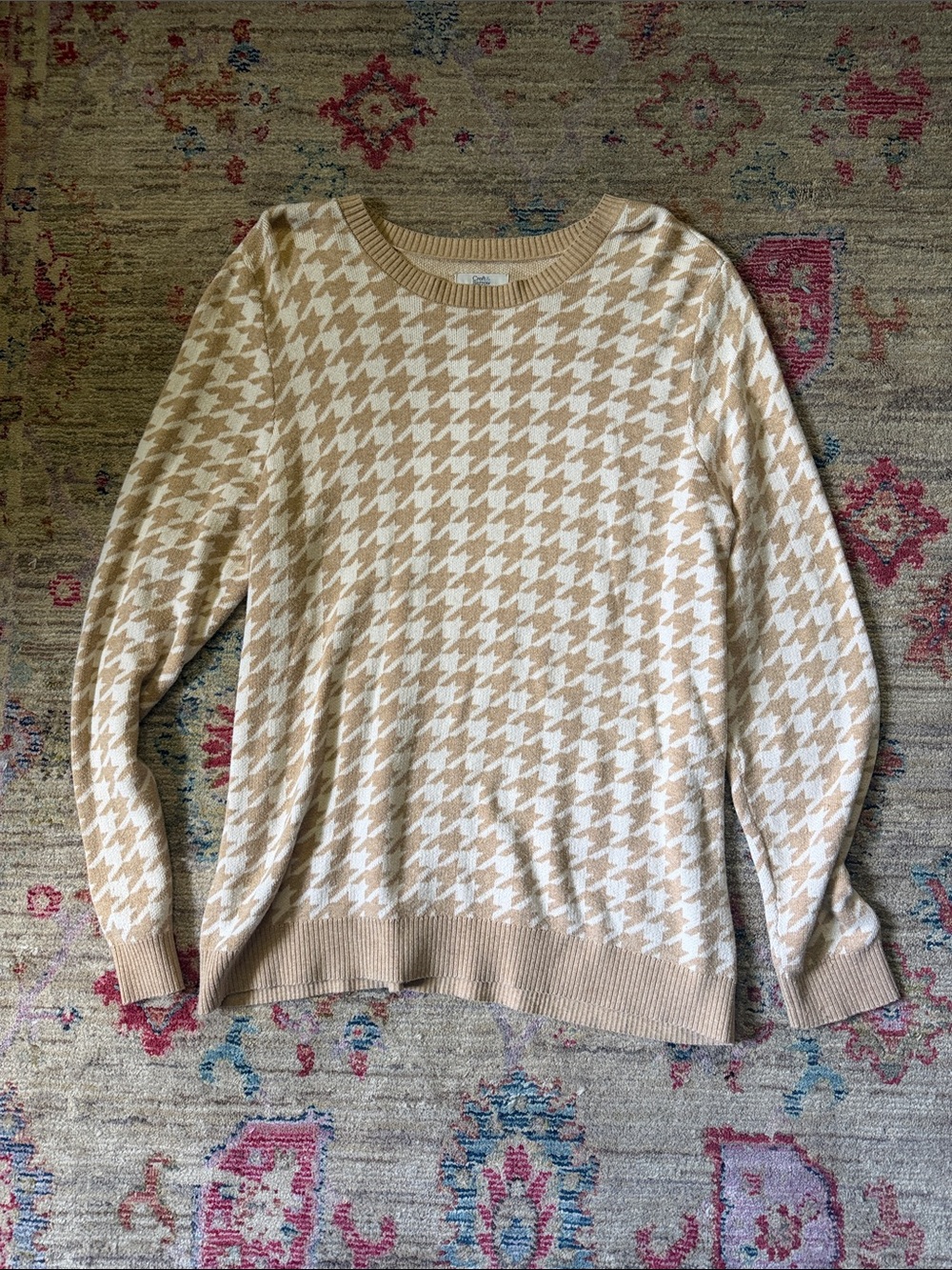 croft & barrow Beige and White Houndstooth Crewneck Sweater